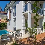 Detached With Private Pool In çalışta Fethiye