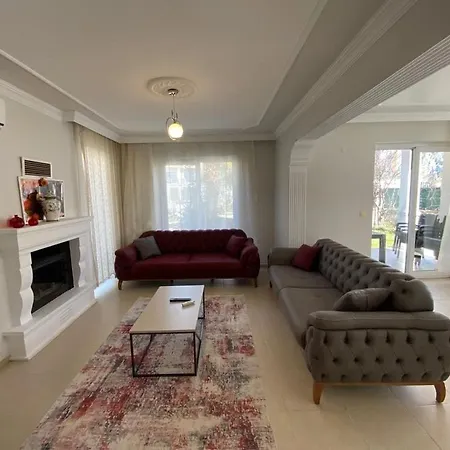 Villa Detached With Private Pool In çalışta