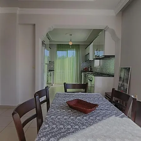 Detached With Private Pool In çalışta