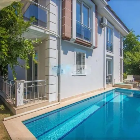فيلة Detached With Private Pool In Calista *