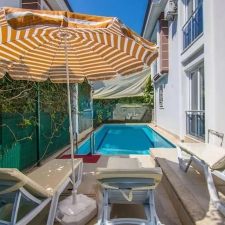 فيلة Detached With Private Pool In Calista