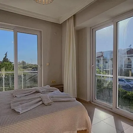 Villa Detached With Private Pool In çalışta